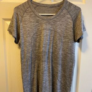 Lululemon tech short sleeve tee